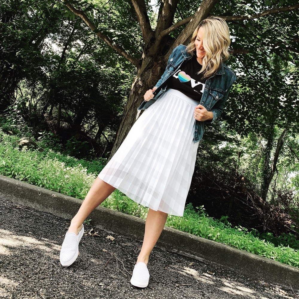 Meet your Posher, Laura